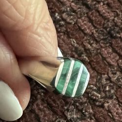 Estate: EUC Vintage Solid Sterling & Malachite Ring - size 9.5