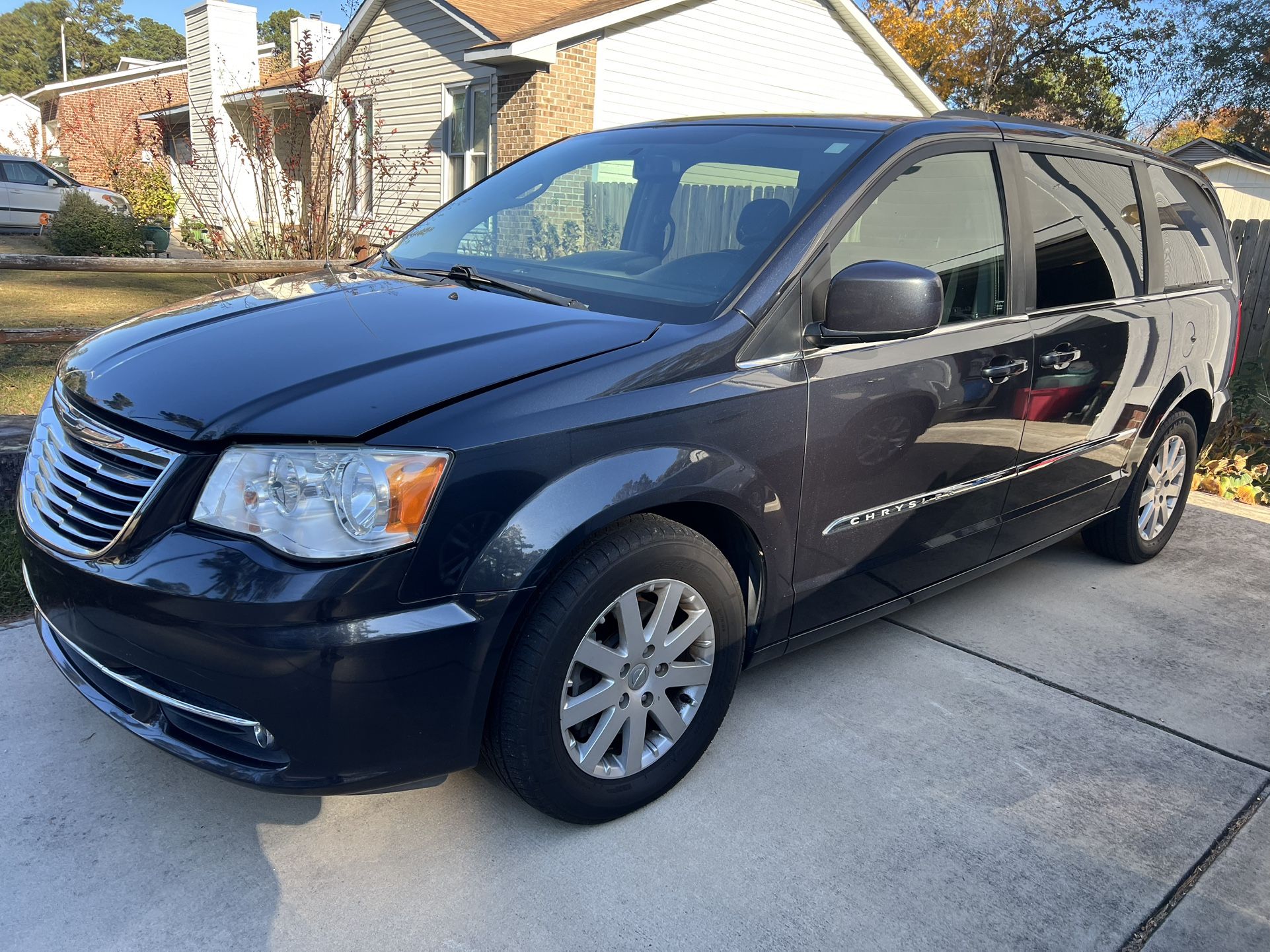 2014 Chrysler Town & Country Touring