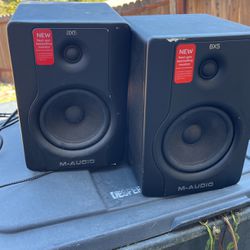M Audio BX5 Speakers 