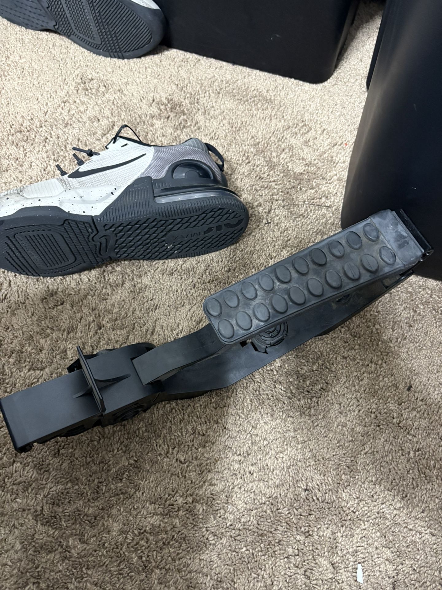 Mercedes gas pedal