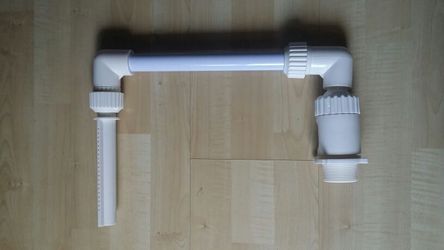 Swimming pool fountain