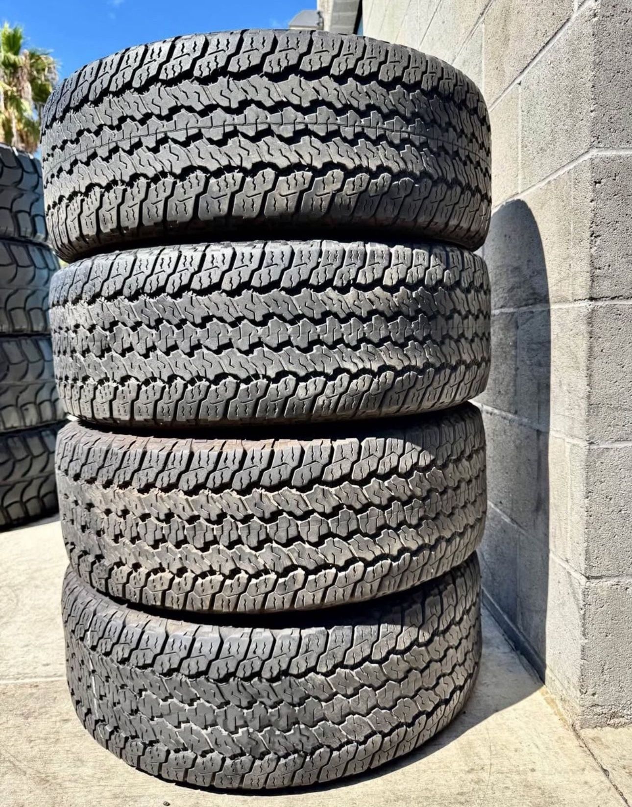255/65R17 GOODYEAR WRANGLER for Sale in San Diego, CA - OfferUp