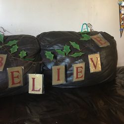 decoracion de metal , las letras estan en bolsa ,