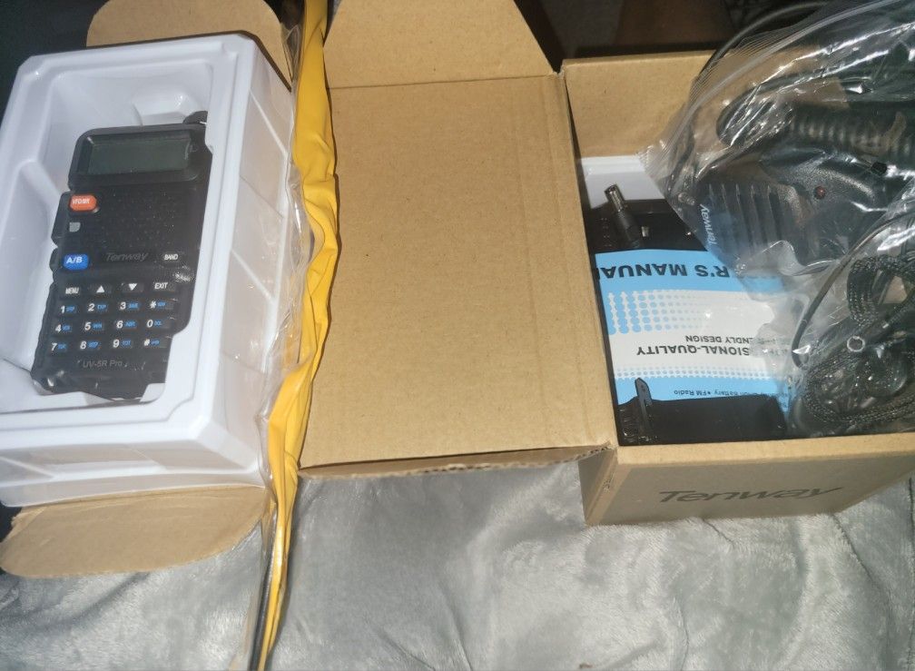 UV-5R Pro Two-way Radio Walkie Talkie 8W Dual-Band Long Range Portable