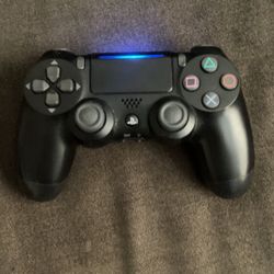 PS4 controller 
