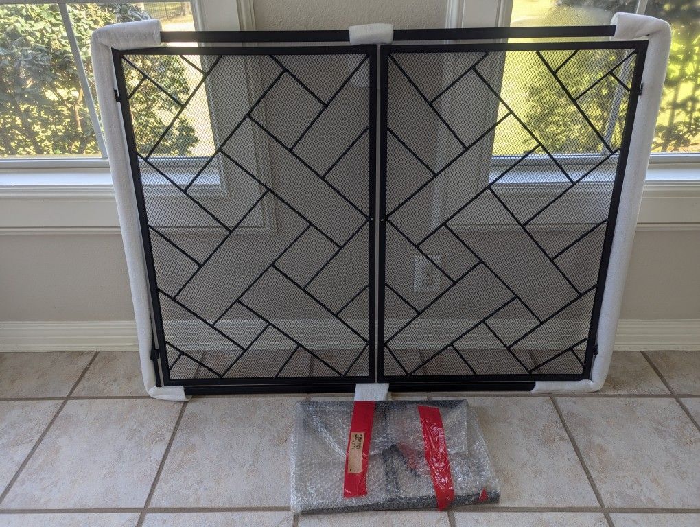 2 Panel Black Geometric Fireplace Screen