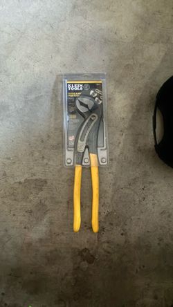 Klein Tools Classic Klaw Pump Pliers, 12-Inch