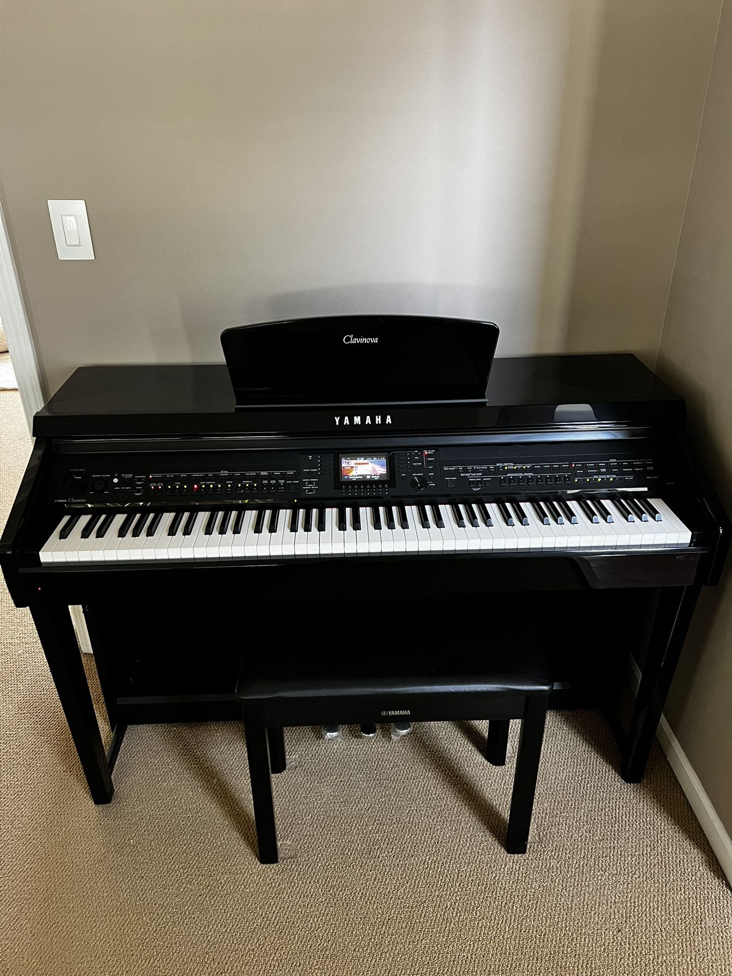 Yamaha piano 