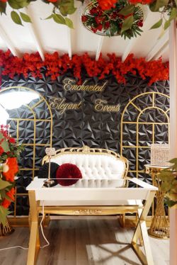 Throne Chair