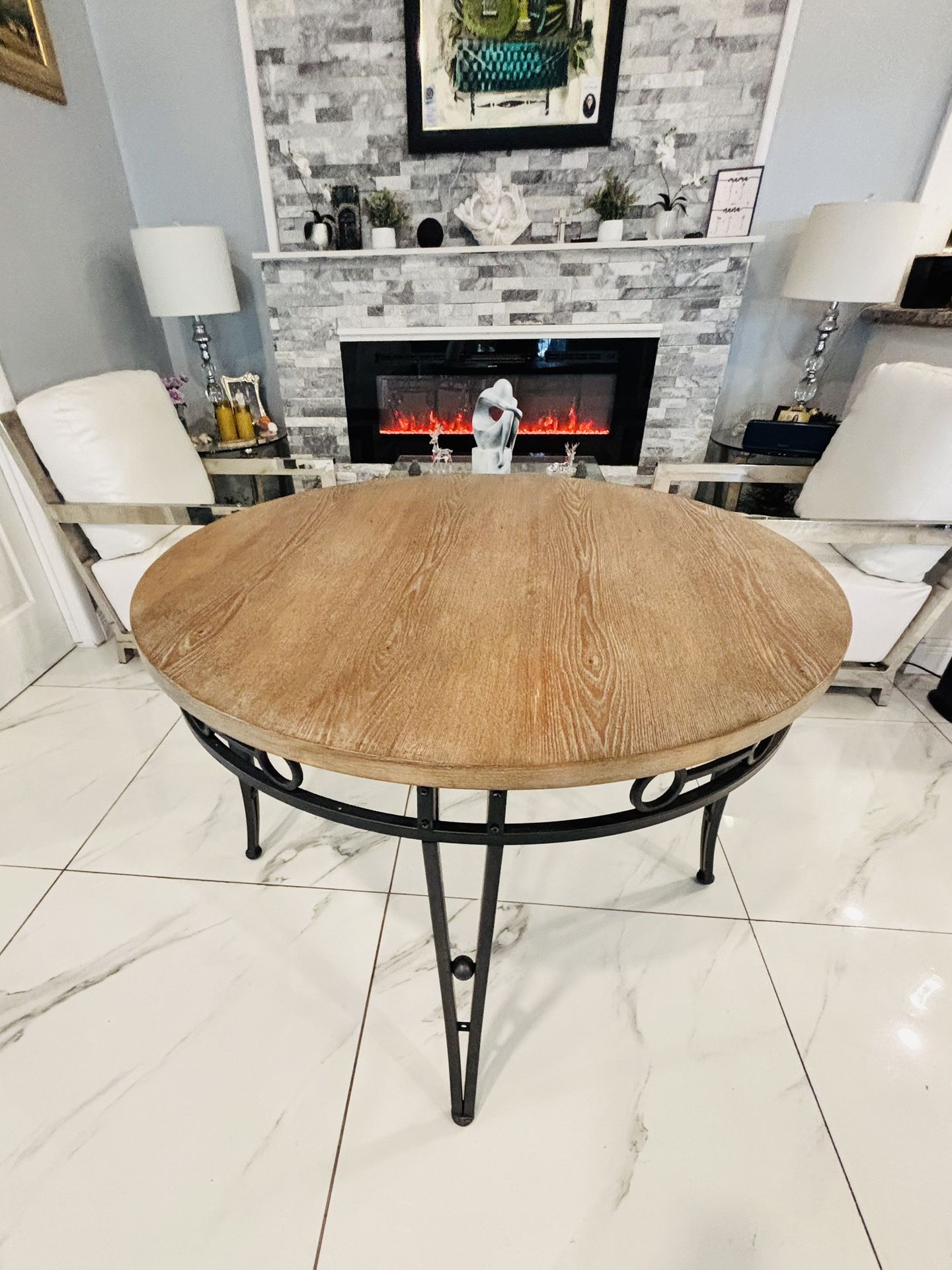 🌟 Round Dining / Kitchen Table – Wood Top & Metal Legs 🌟