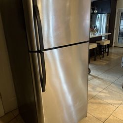 Refrigerator good conditions