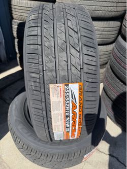 255/55/18 Arroyo sport all season tires