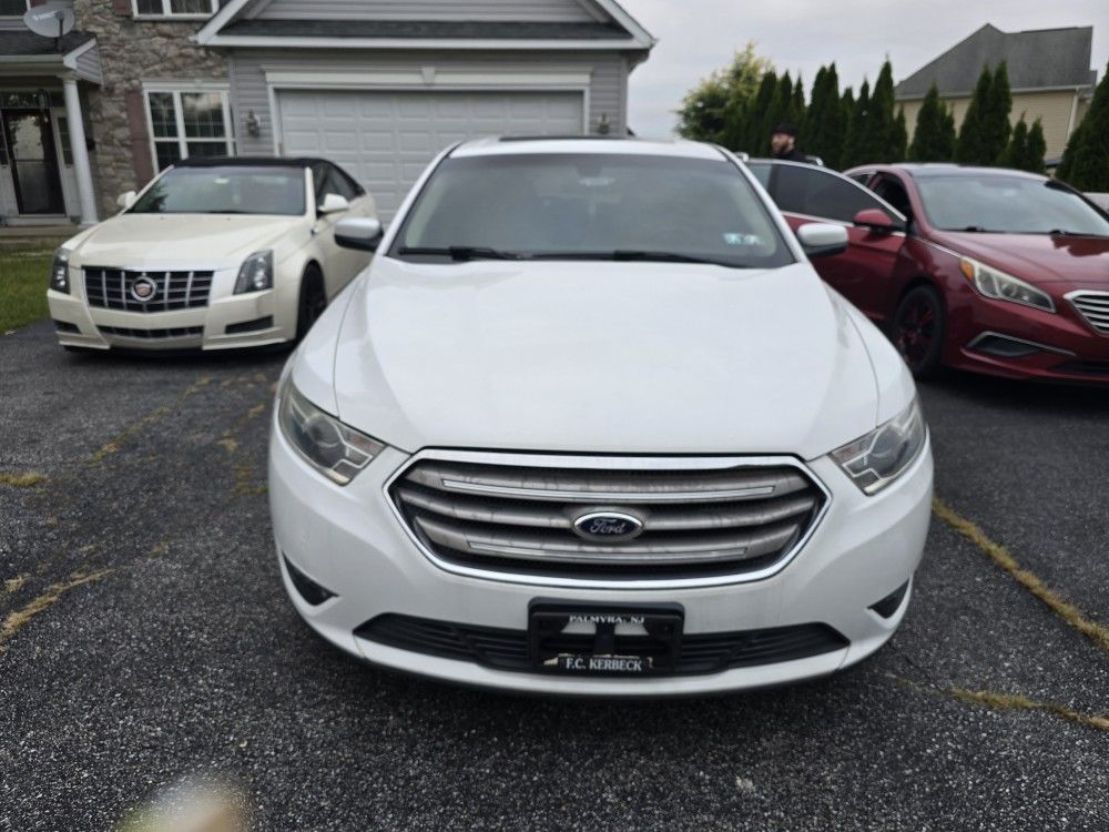 2013 Ford Taurus