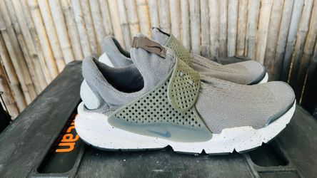 Nike sock dart size 12