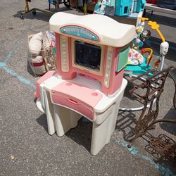 Little Tikes Salon Beauty Salon With Chair
