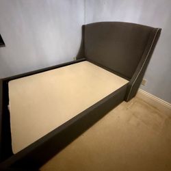 Bernhardt Upholstered Wingback Bed Frame + Sealy Box Spring – Queen