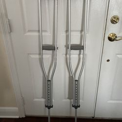 Adjustable Crutches Like New