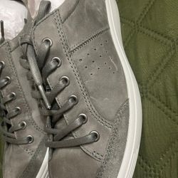 ECCO Men's Soft Classic Long Lace Sneaker size 7-7.5