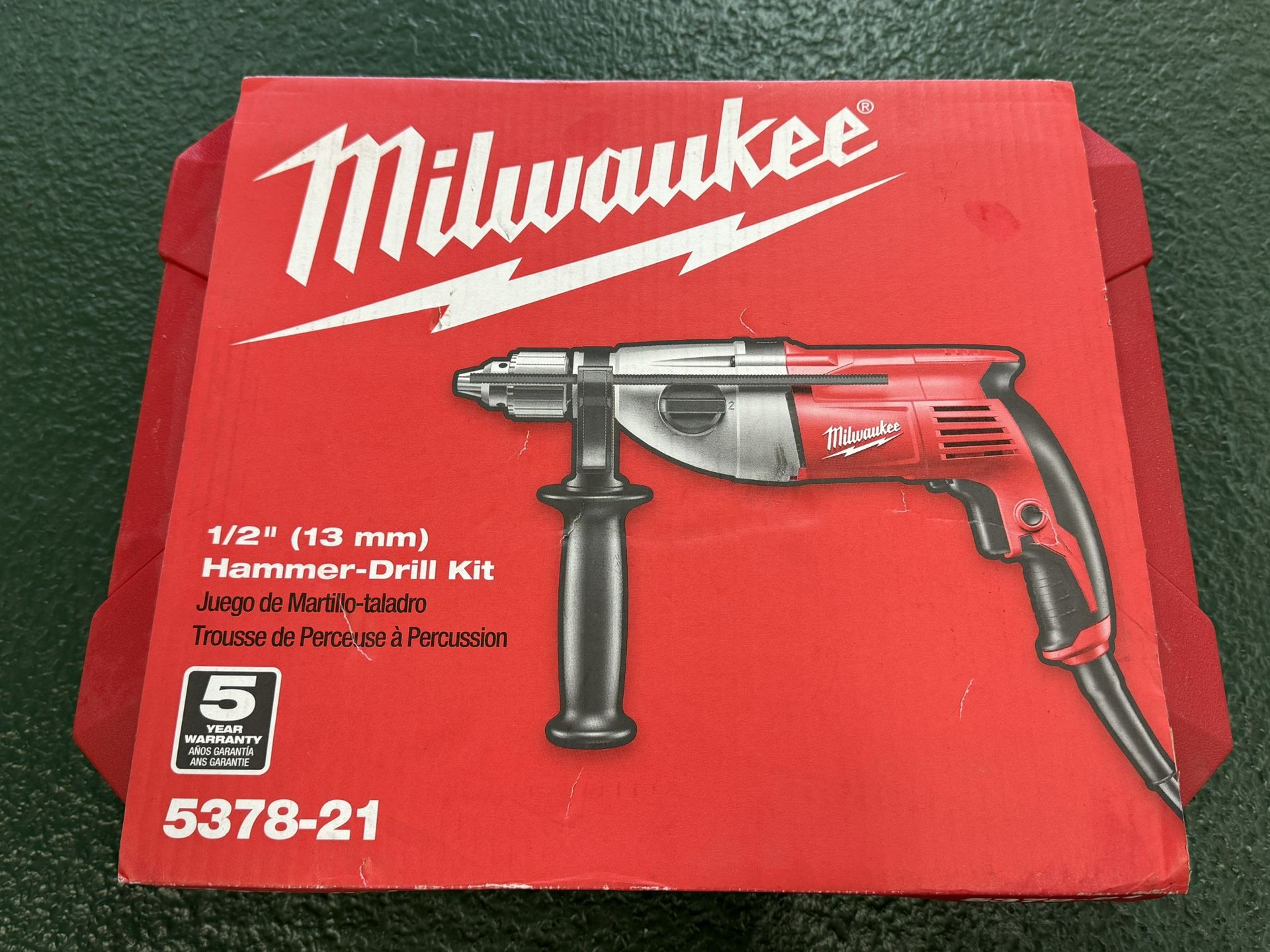 Milwaukee 5378-21 7.5-Amp Corded Electric 1/2" Hammer Drill Kit