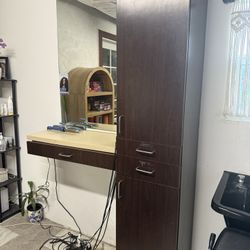 Salon Station
