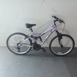 BICYCLE MONGOOSE 18 SPEED SIZE 24 BRAND NEW 