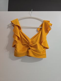 Yellow Ruffle Twist-Front Crop Top size S