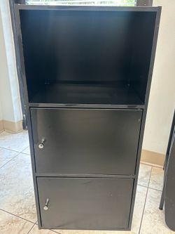 3 tier Shelf with 2 cabinet doors