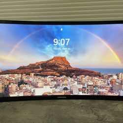 24'' Samsung Curved Monitor and Desk Mount