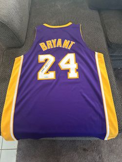 Kobe Bryant signed Jersey’11 Purple and Gold