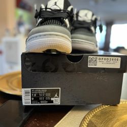 Jordan 4 Retros Size 7.5 Wore Only Twice! Still Like Brand New