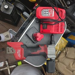 Milwaukee Rivet Gun Speed Charger And Battery Bundle 