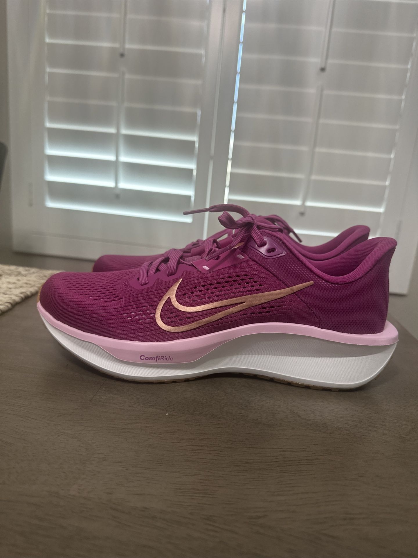 New and Authentic Nike Quest 6 Women Road Running Shoes