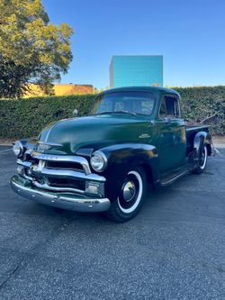 1954 Chevy pick up 3100 short bed 5 Window
