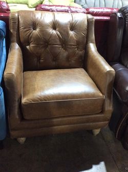 DERBYSHIRE CLUB CHAIR