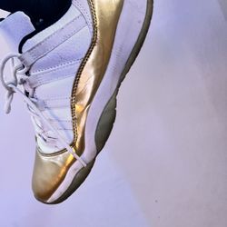Air Jordan 11 Retro Low Closing Ceremony
