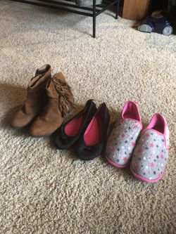 Girls shoe bundle size 3/4