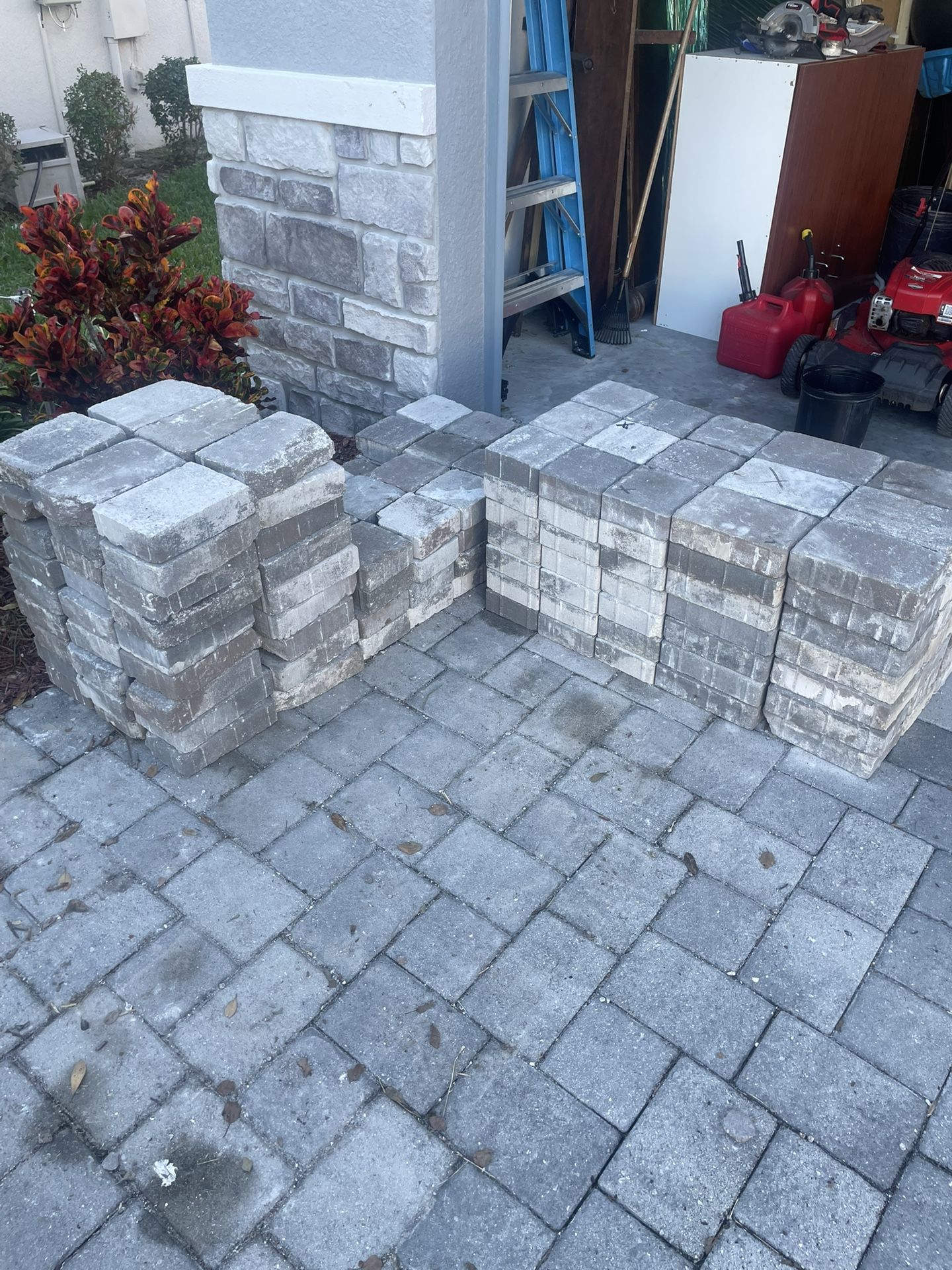 Brick Pavers 240+ Pcs