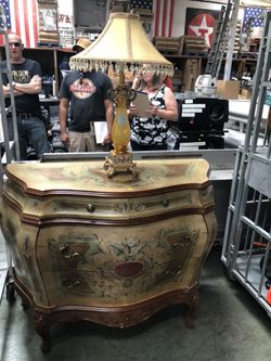 Shigella antique dresser