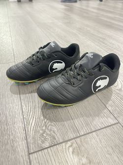 Soccer cleats Size 1