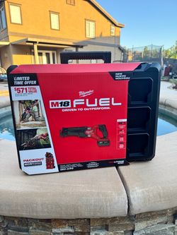 Milwaukee M18 FUEL Sawzall Packout Kit
