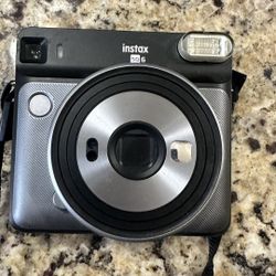 INSTAX SQ6 Polaroid camera 