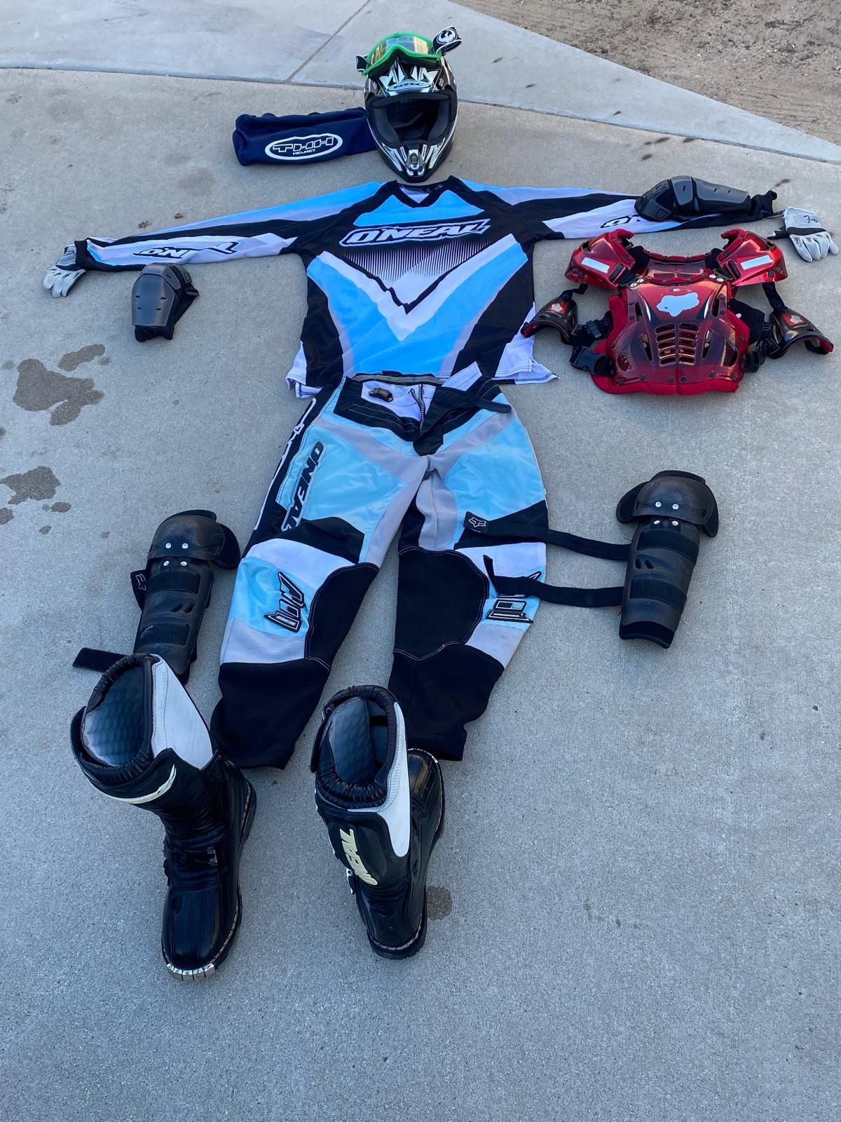 Womens Motorcycle Gear-everything Needed To Go And Cruise