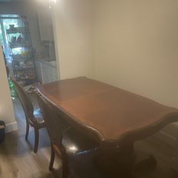 Table With 8 Chairs 