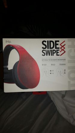 Wireless Bluetooth headphones