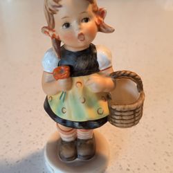 “Sister” Vintage Hummel Figurine