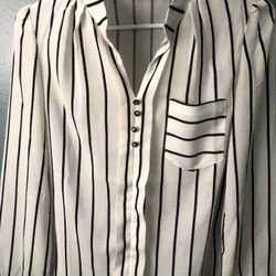 Nice Top Small/Dressy Shirts Small
