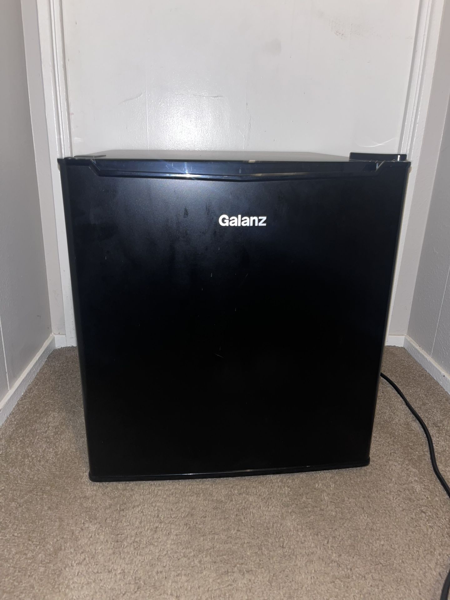 Galanz mini fridge