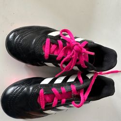 Girl’s Soccer Cleats Size 13 Addidas 