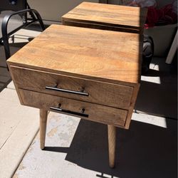 2 Nightstands