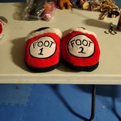 Foot 1 Foot 2 Odd Fuzzy slippers Size 9 M